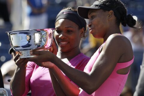 Williams sisters to face Czech pair in US Open doubles