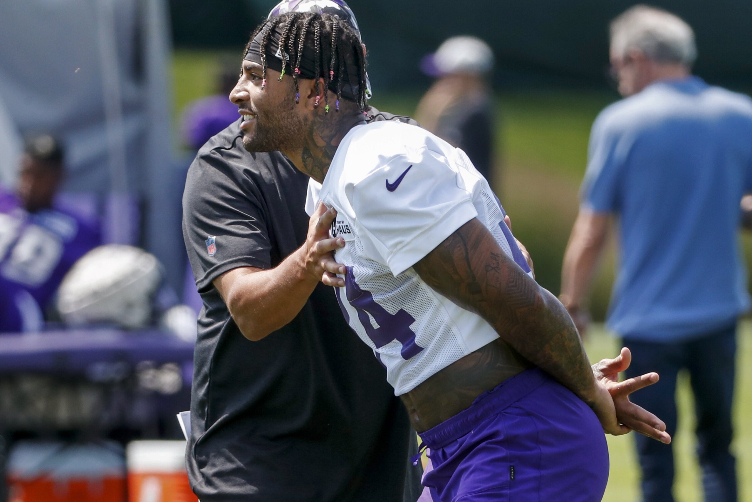 Vikings TE Irv Smith Jr Has Thumb Surgery Aims For Opener WTOP News