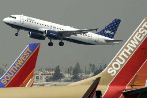 JetBlue, Southwest spar over slots in antitrust trial