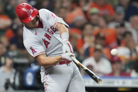 Pujols hits 696th HR, ties A-Rod for 4th; Cards beat Pirates