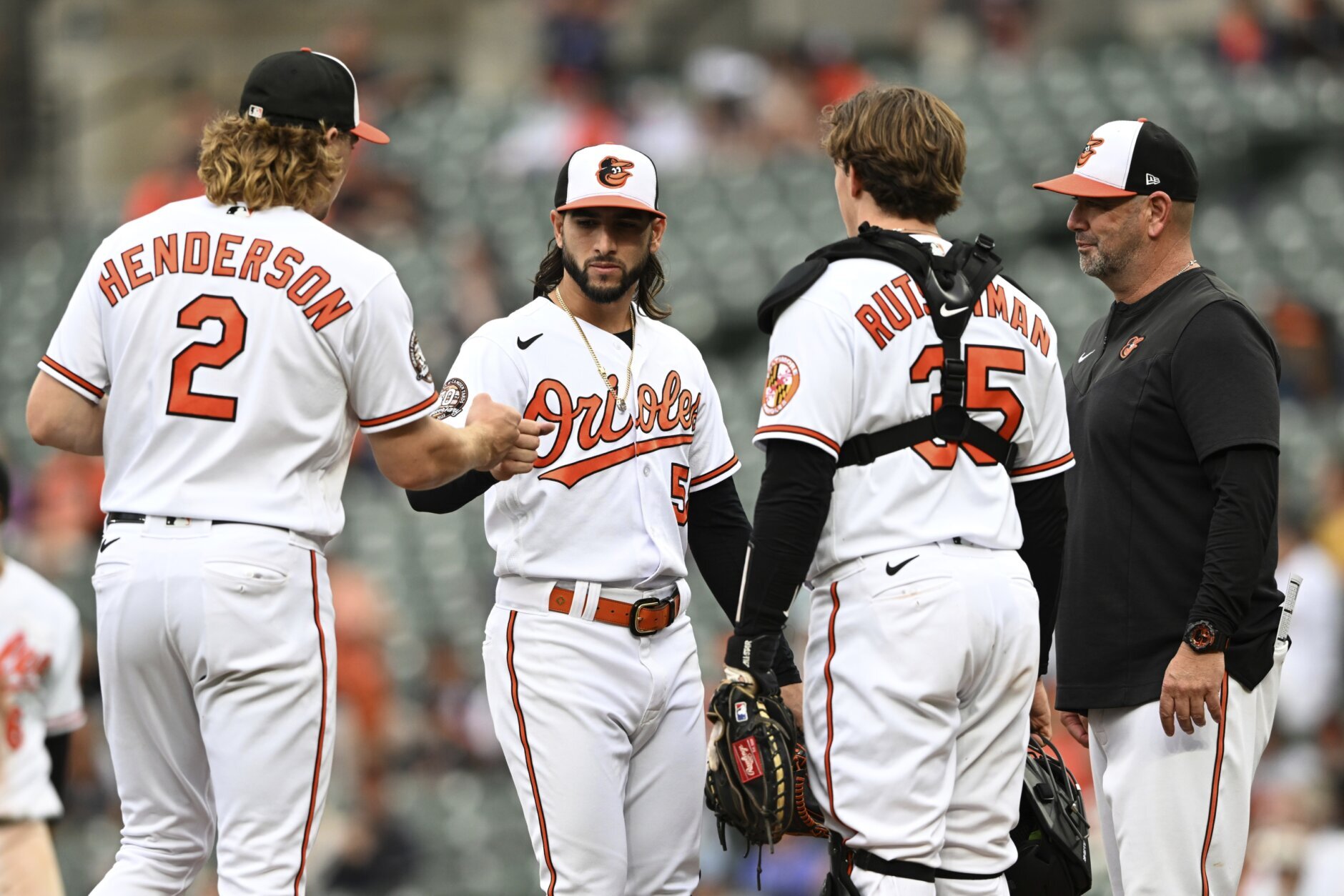 Orioles beat Angels 10-3 to sweep series, extend streak to 5