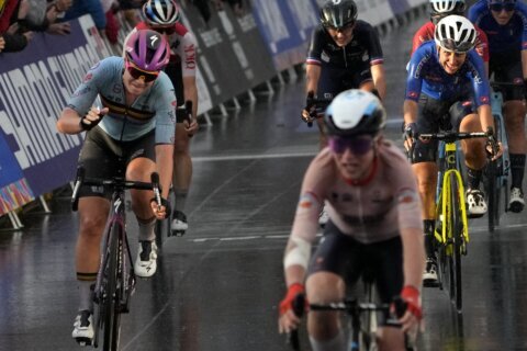 Dutch cyclist Van Vleuten, 39, claims greatest win at worlds