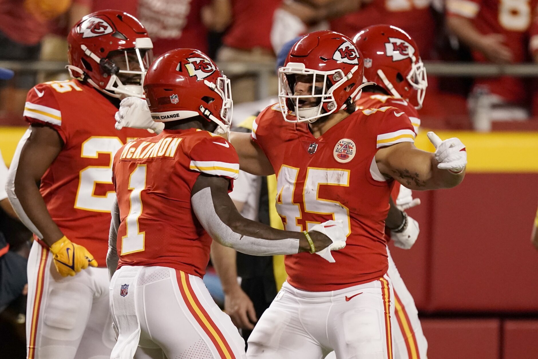 Chiefs rally past Chargers 27-24 in early AFC West showdown - Hawaii  Tribune-Herald