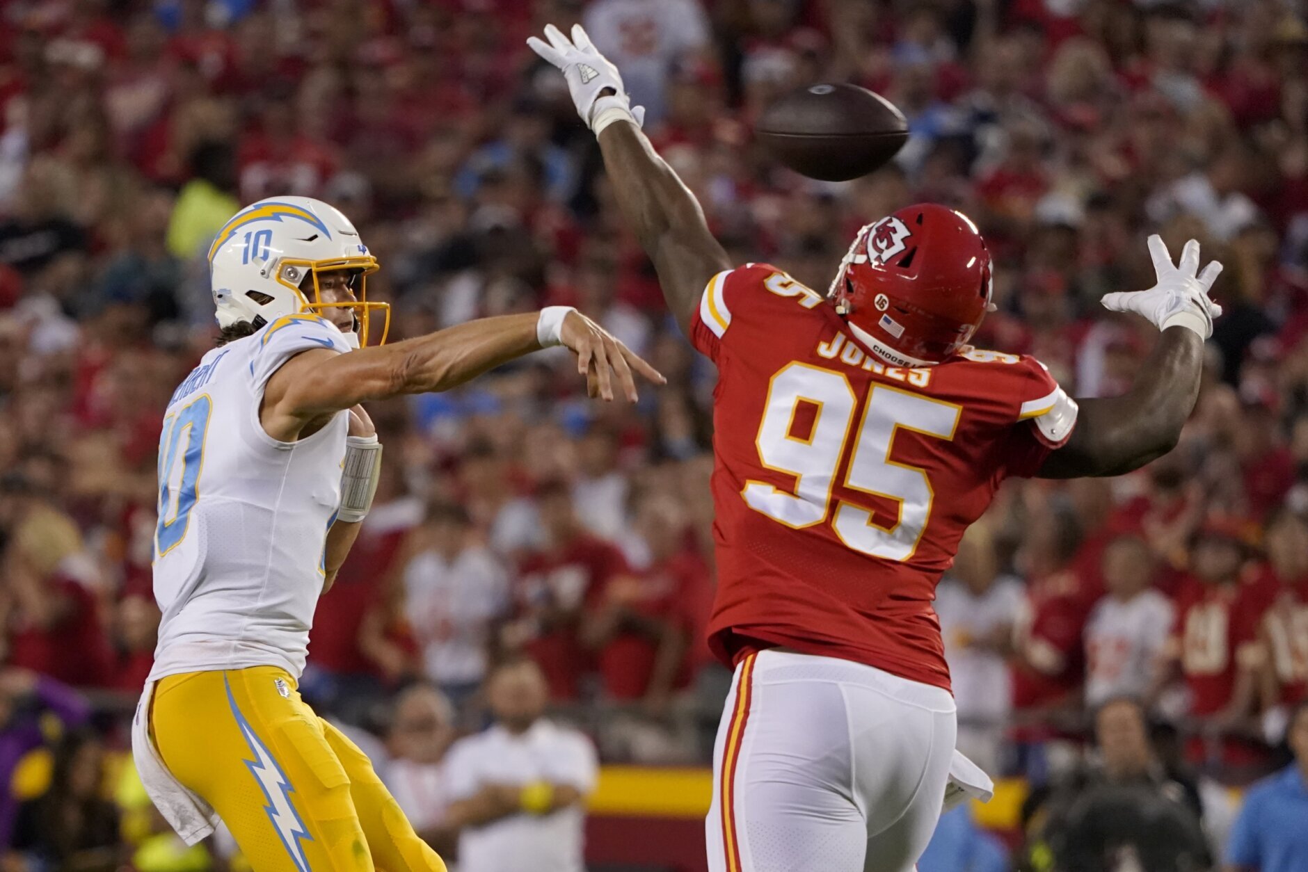 Fan thrown over stadium bridge after Chiefs-Chargers game