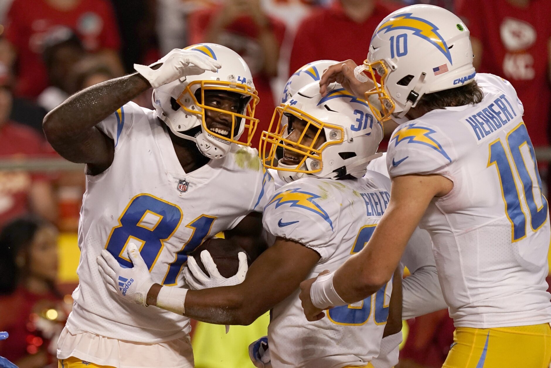 Chiefs come back to take down Chargers 27-24 in home opener