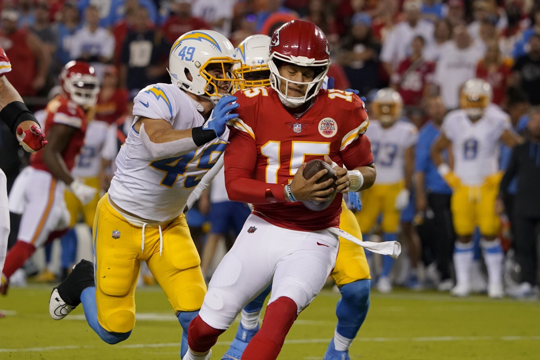 Chiefs rally past Chargers 27-24 in early AFC West showdown - Hawaii  Tribune-Herald