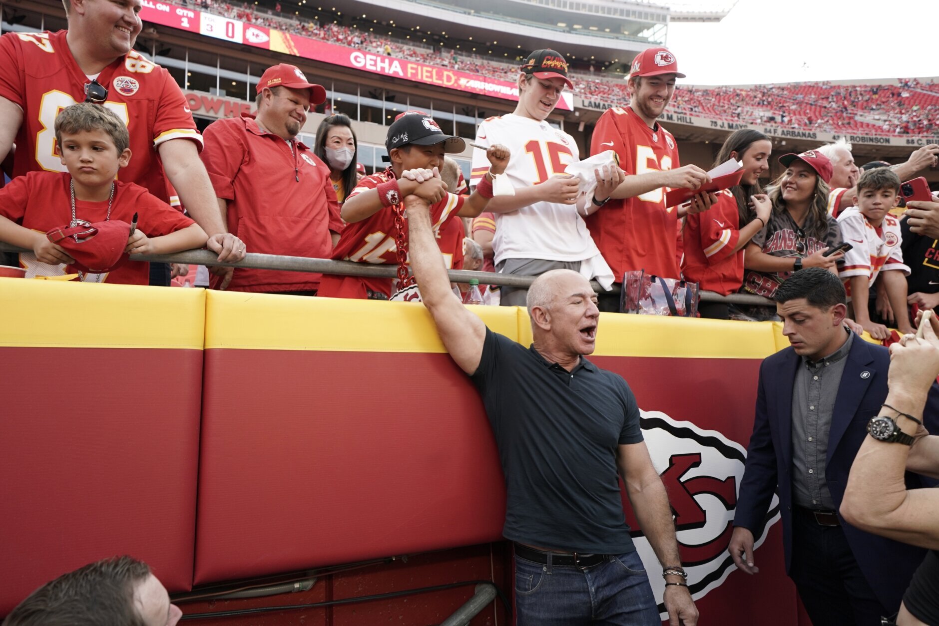 Kansas City Chiefs, Los Angeles Chargers to play Sept. 15 on