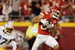 Chiefs rally past Chargers 27-24 in early AFC West showdown – KGET 17