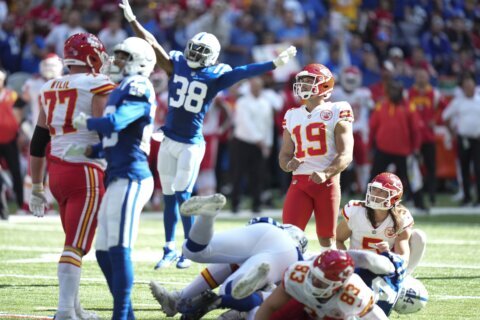 Chiefs special teams failures lead to stunning loss in Indy