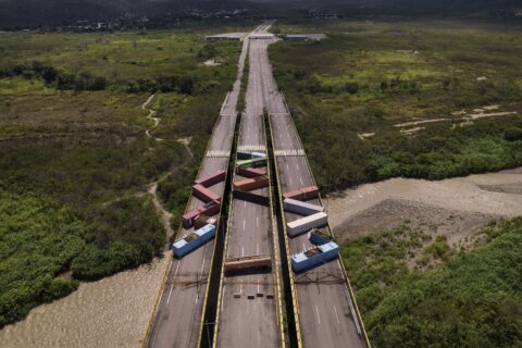 Colombia, Venezuela border to reopen to cargo traffic