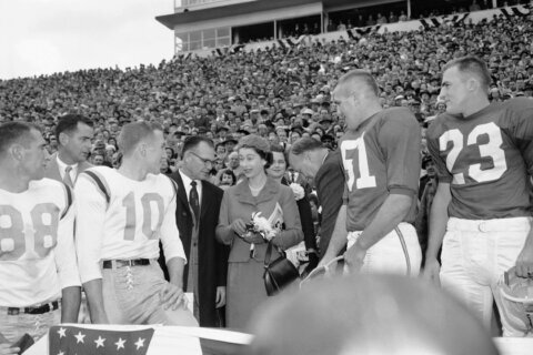 PHOTOS: Queen Elizabeth saw her first American football game in Maryland