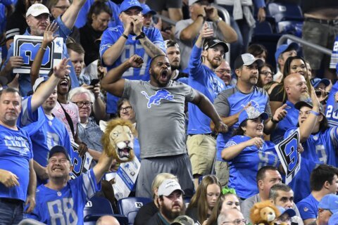 Lions aim to keep fans, Commanders trying to get them back