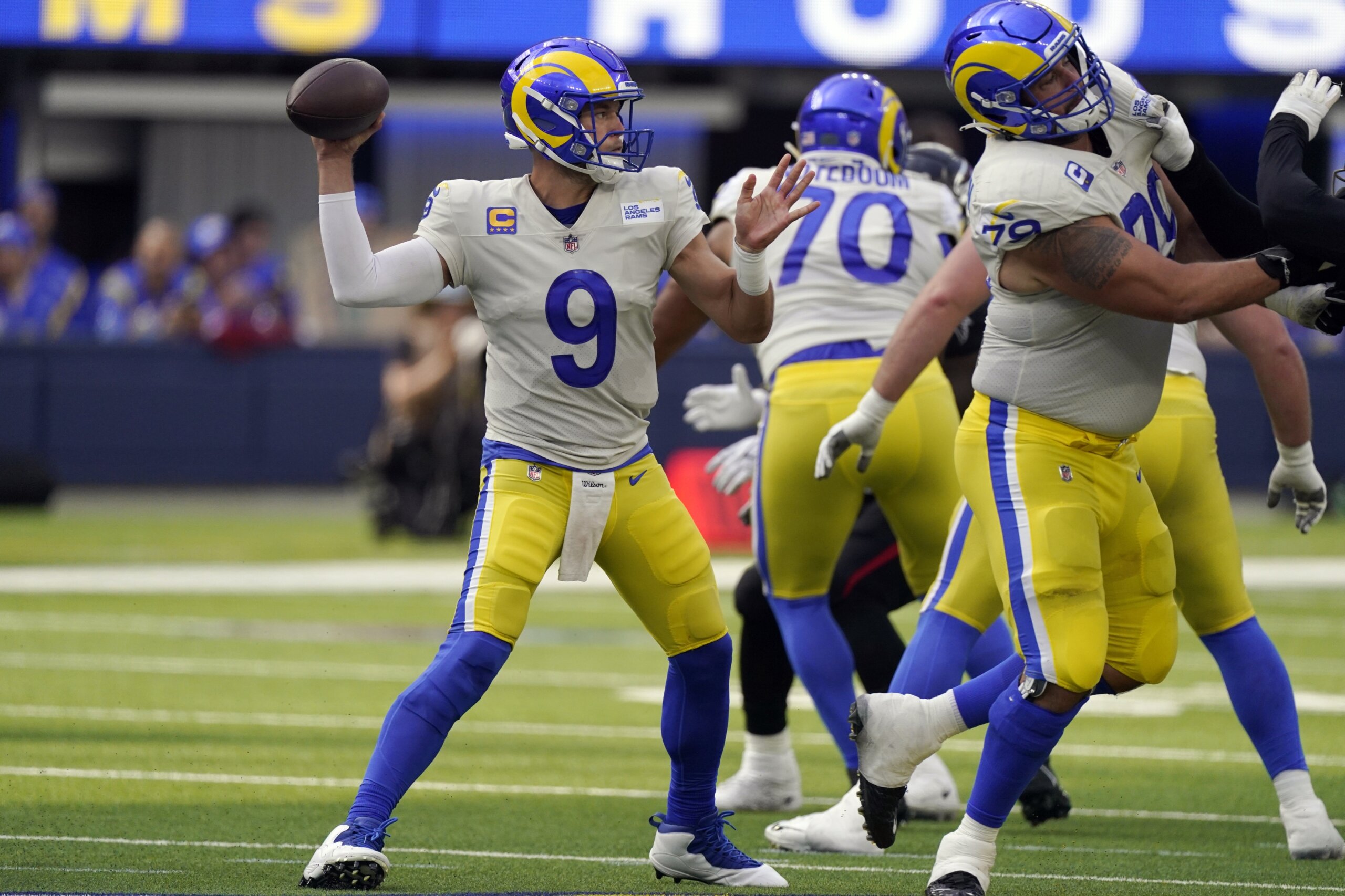 Stafford, Rams hold off Falcons for 31-27 victory - The San Diego  Union-Tribune