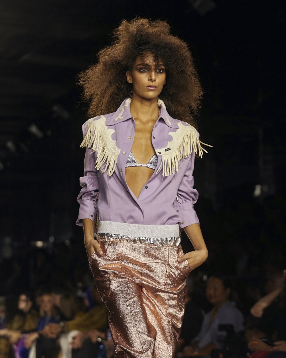 Tom Ford Closes Fashion Week With Big Hair, Miles of Sparkle - Bloomberg