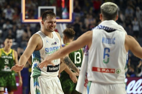 No bus, no fuss: Slovenia opens EuroBasket defense with win