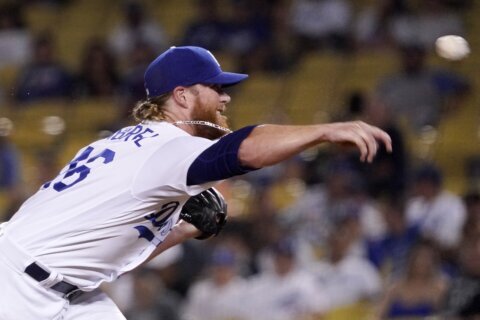 Dodgers closer Kimbrel walks out to ‘Let It Go’