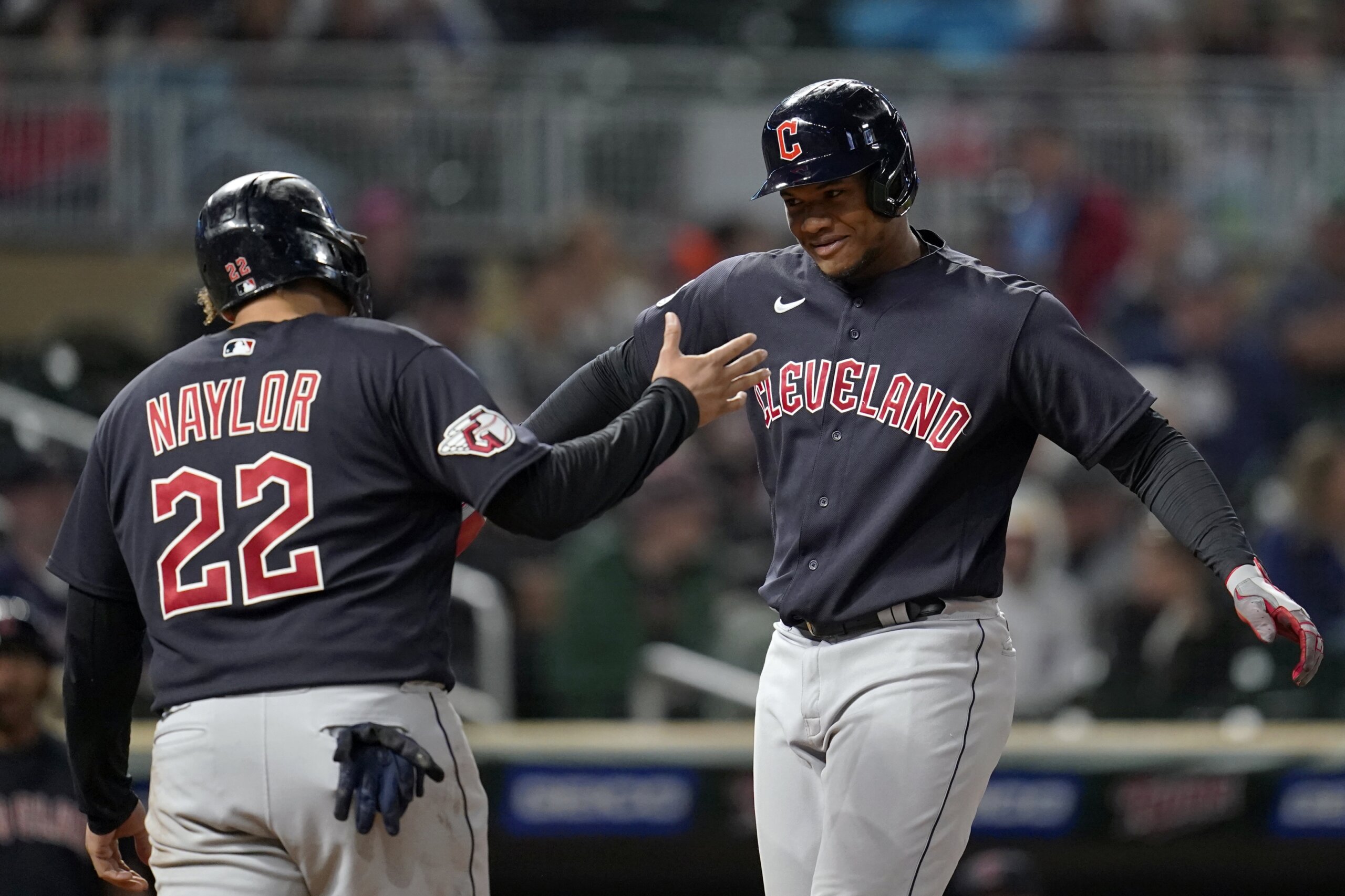 Twins lose to Brewers 8-7 in 10 innings as bullpen blows another lead