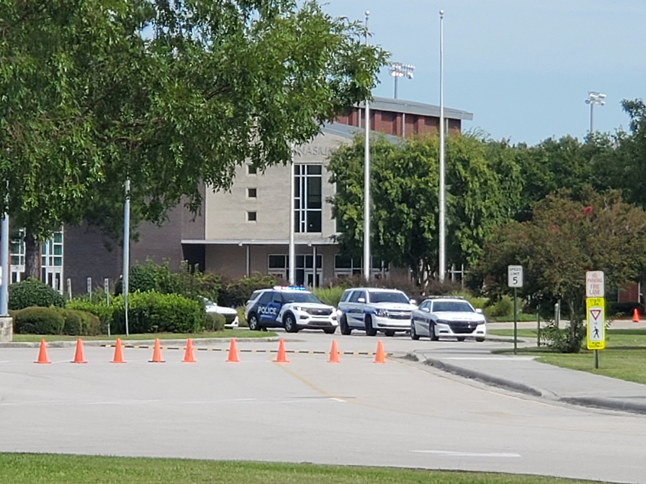 Police 1 killed, 2 hurt in apparent stabbing at high school WTOP News