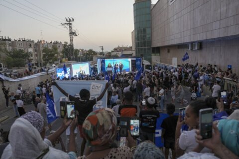 Israel’s Netanyahu campaigns aboard bulletproof ‘Bibibus’