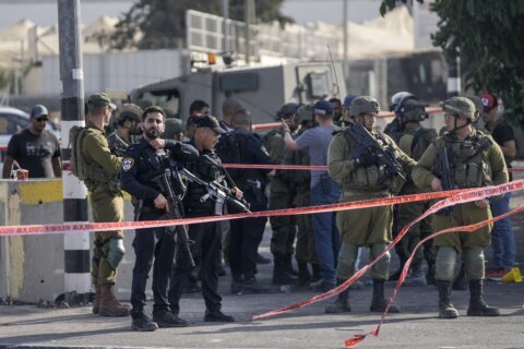 Palestinian killed after stabbing, wounding Israeli soldier