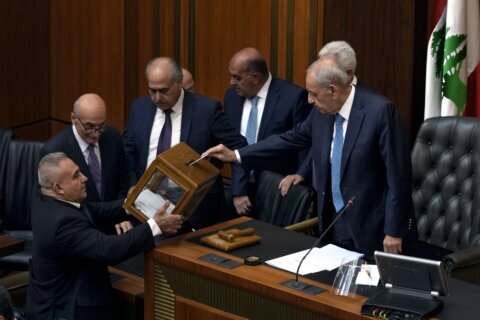 Crisis-hit Lebanese parliament fails to elect president