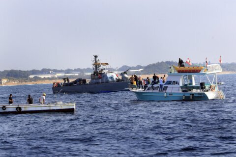 Lebanon flotilla rallies at Israel sea border ahead of talks