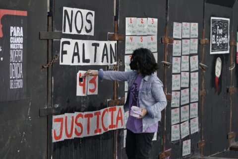 Experts: Mexico jeopardizes justice in missing students case