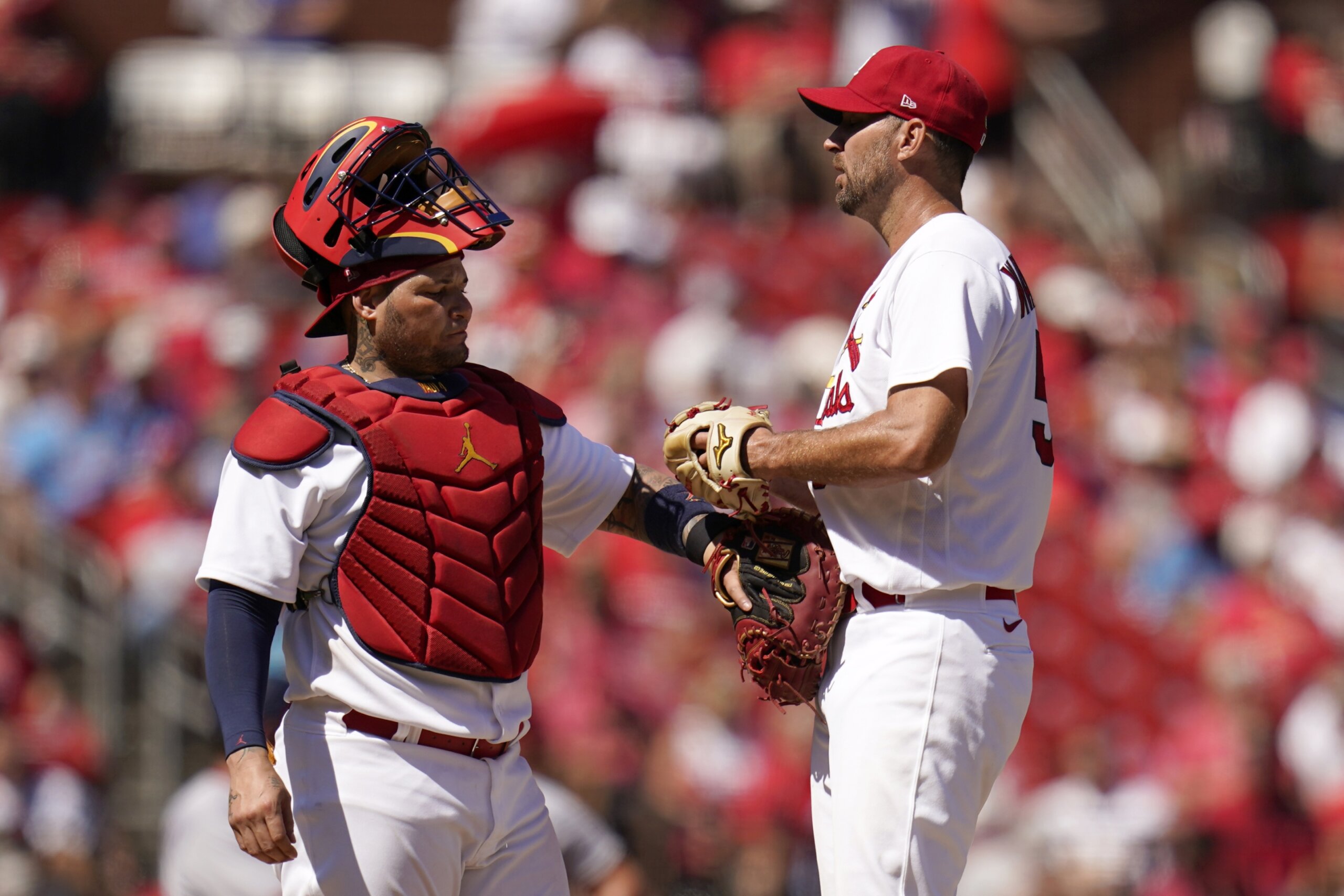 Molina Helps Cardinals Pitch Beyond Their Years - The New York Times