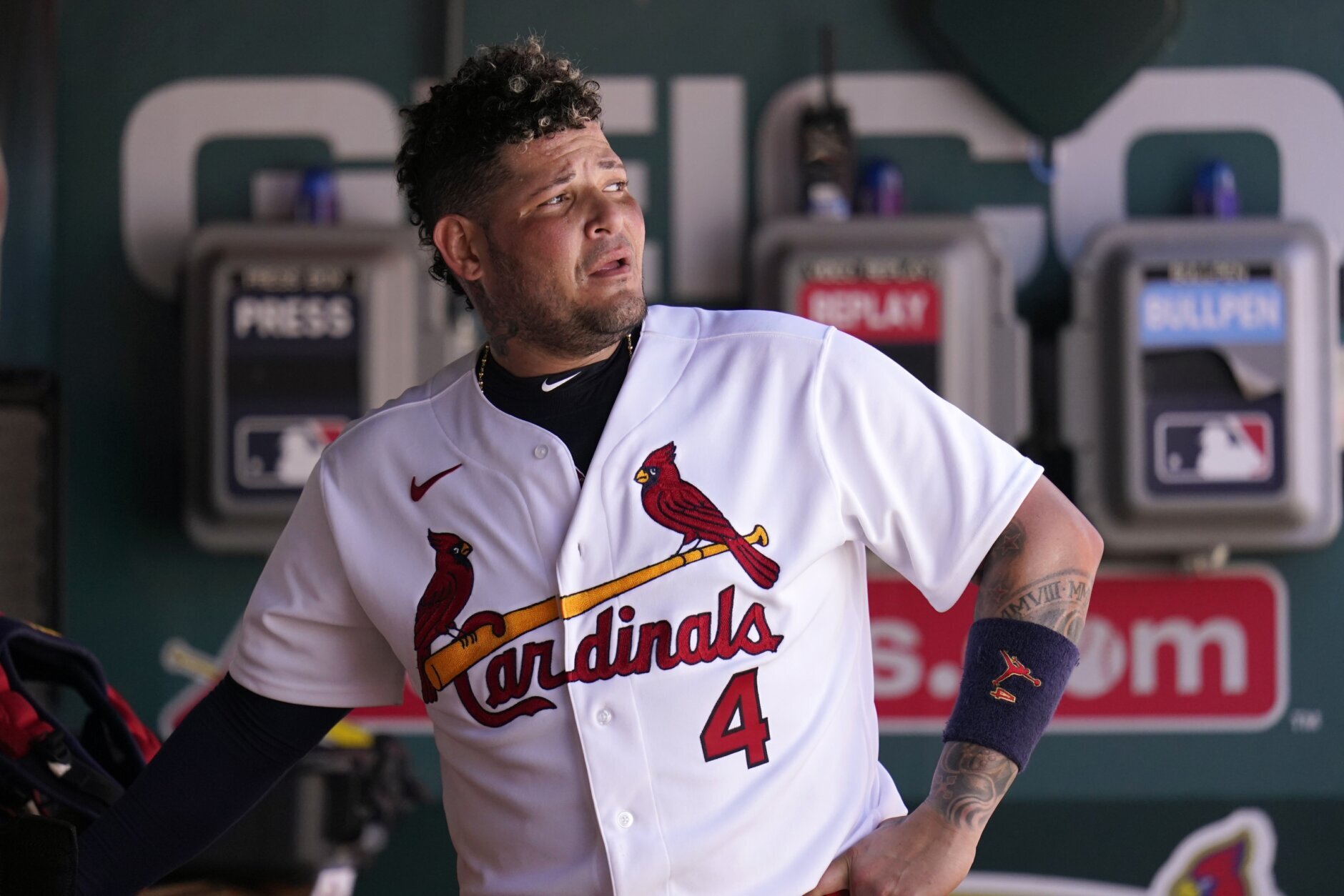 Yadier Molina rips a single to left for first hit 