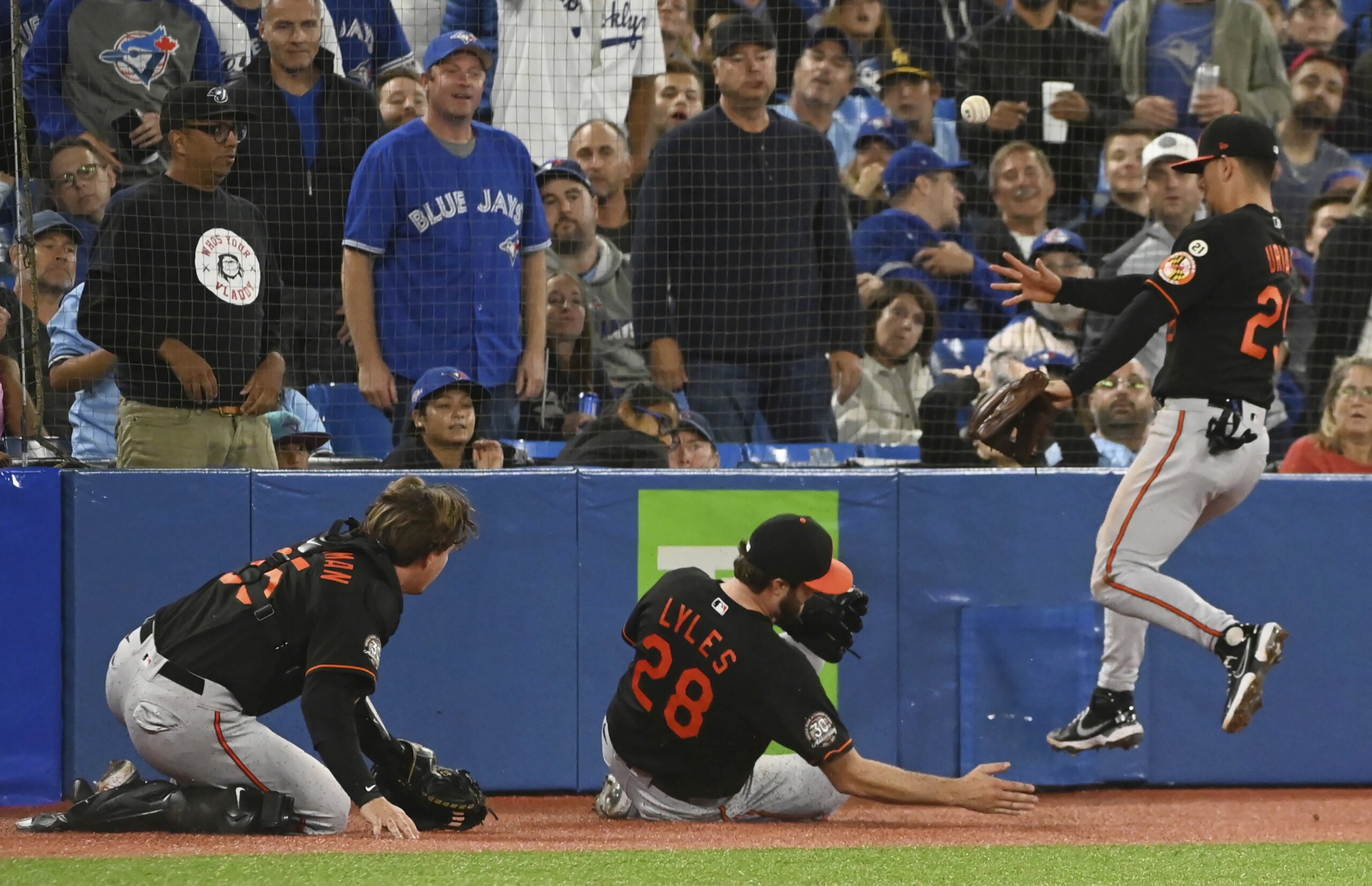 Ryan Mountcastle kicks off 5-run 10th as Orioles beat A's 7-2