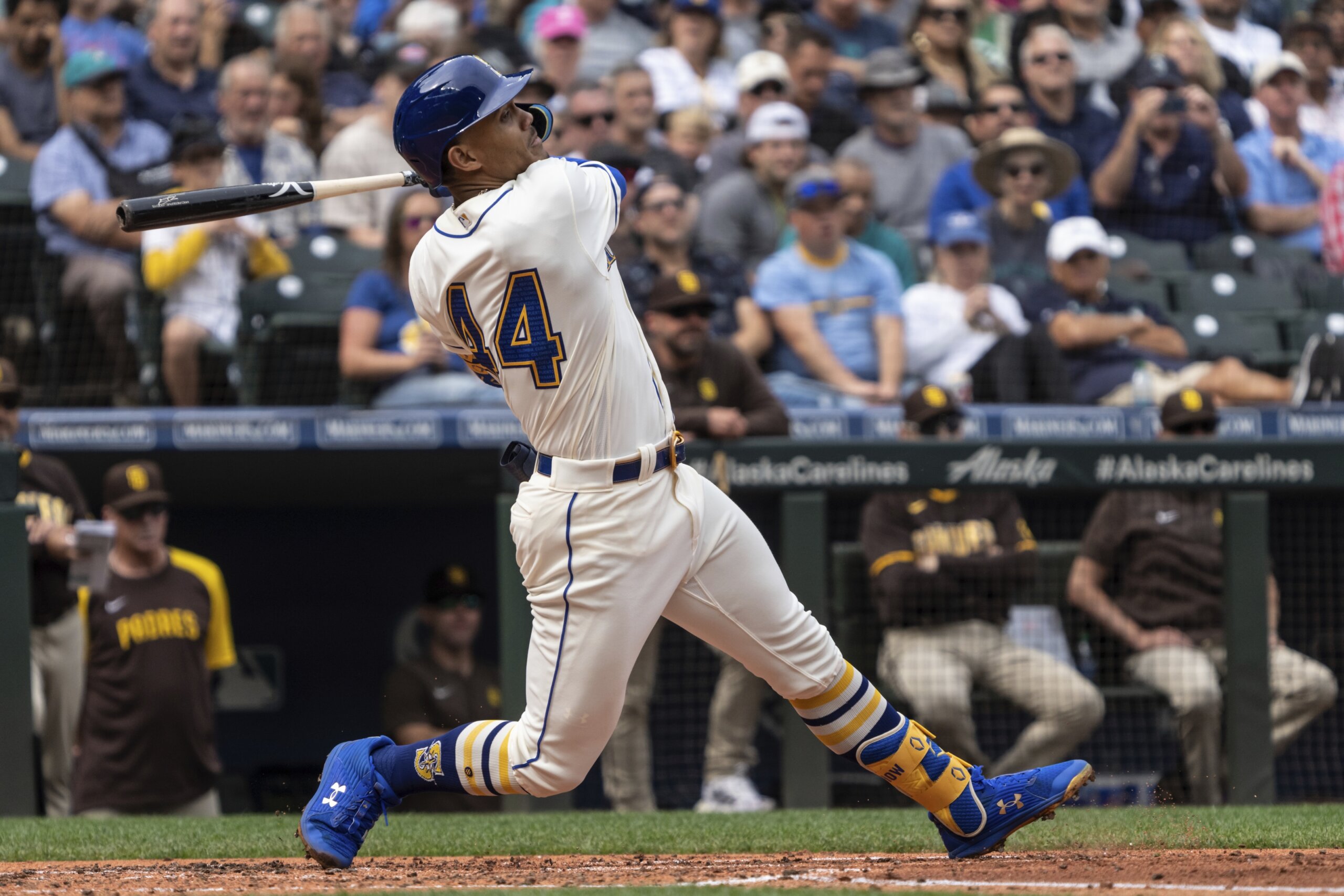 Rodríguez makes more history as Mariners top Padres 6-1 - WTOP News