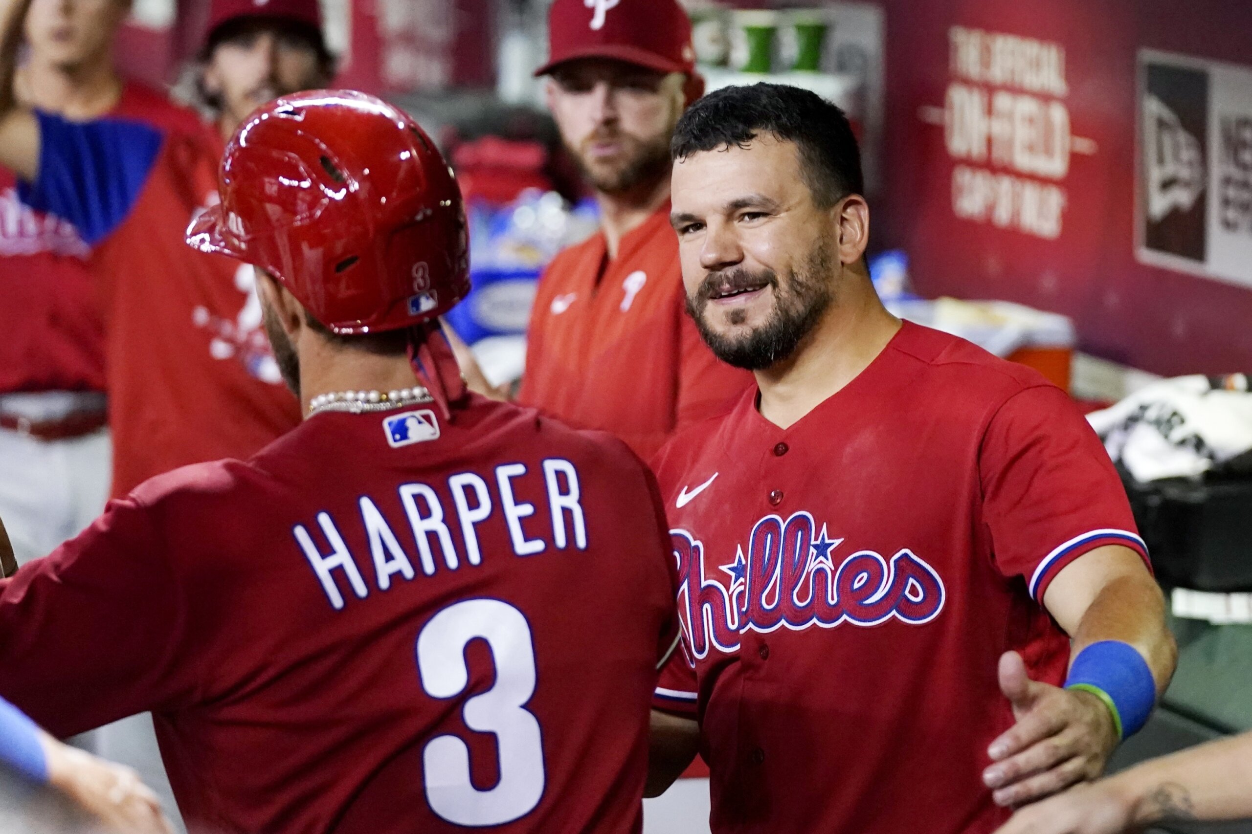 Phillies pound 22 hits, cruise to 182 win over Diamondbacks WTOP News