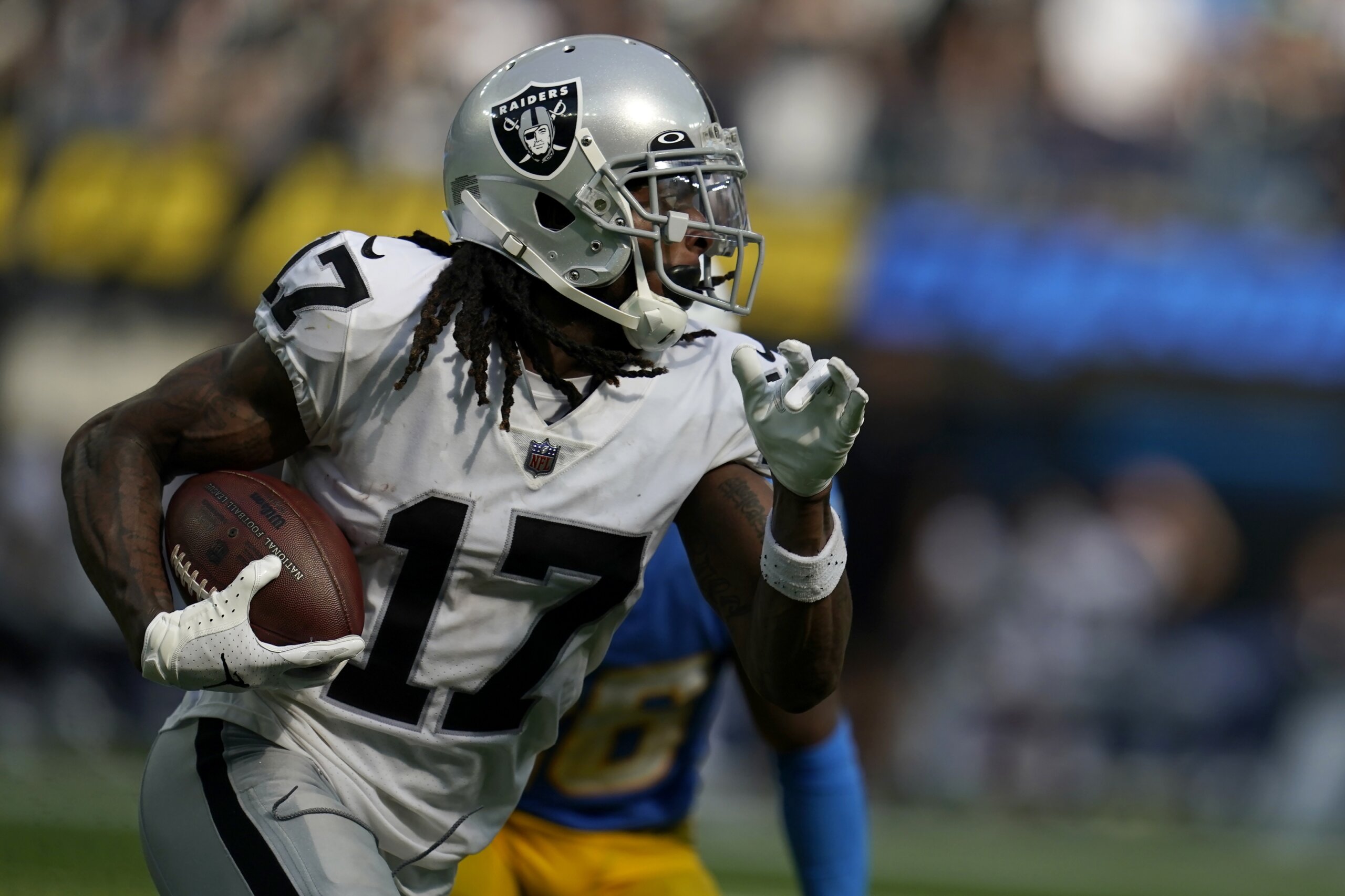 Raiders fall to the Chargers in Week 1, 24-19