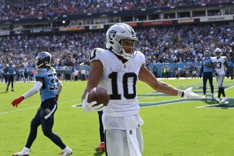 Raiders’ Mack Hollins relishes role as ‘weird guy’ in Vegas