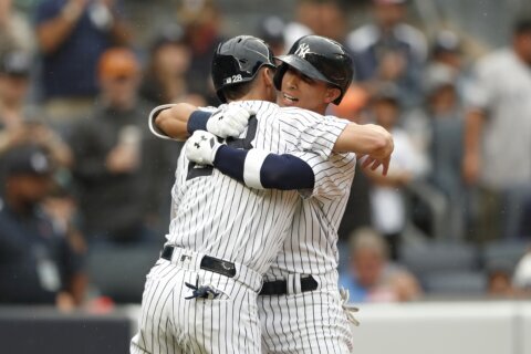 Yanks HR barrage in 10-4 win opens 5 1/2-game lead over Rays