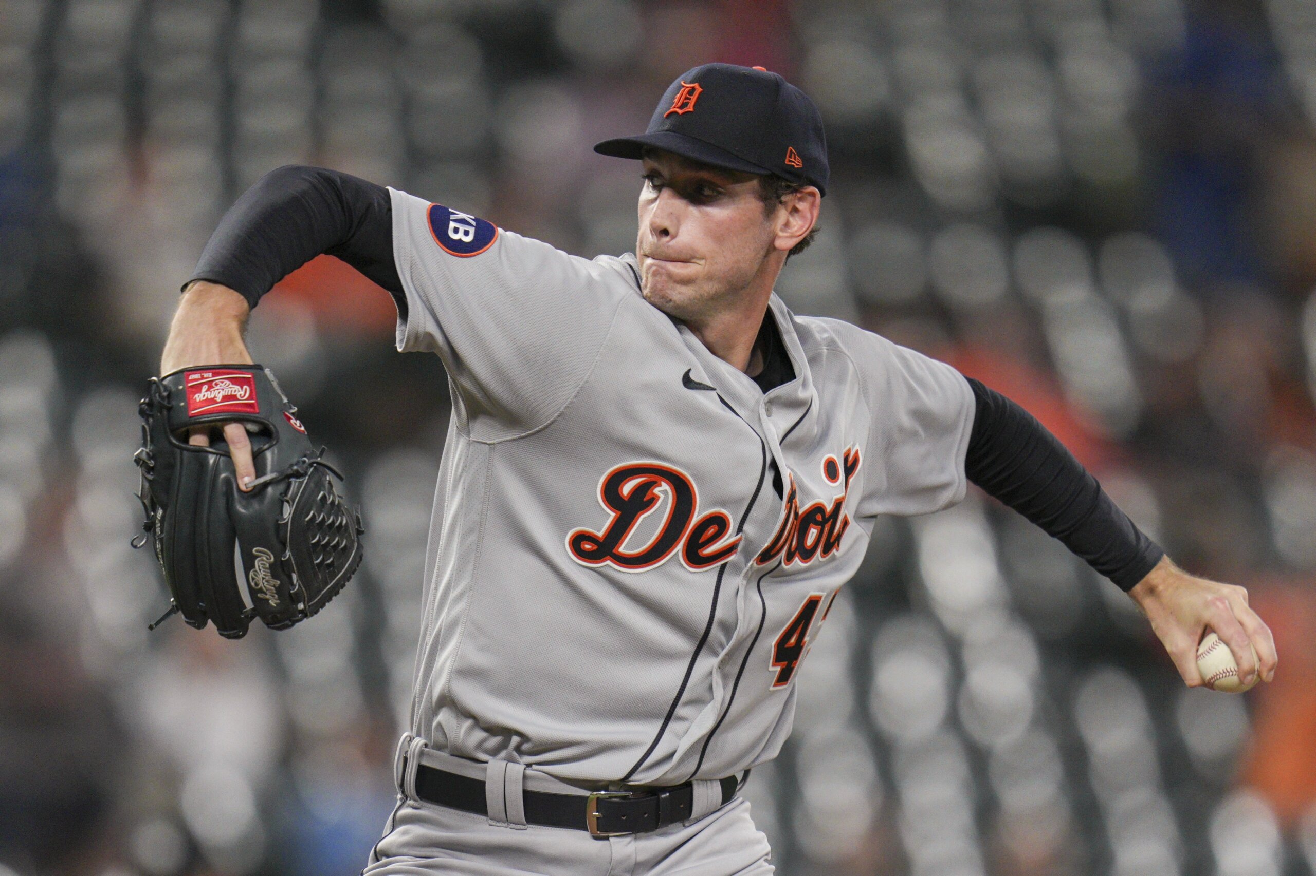 Orioles hang on to beat Red Sox 13-12 for 7th straight win as