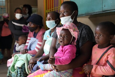 Secret vaccinations help Zimbabwe mothers protect children