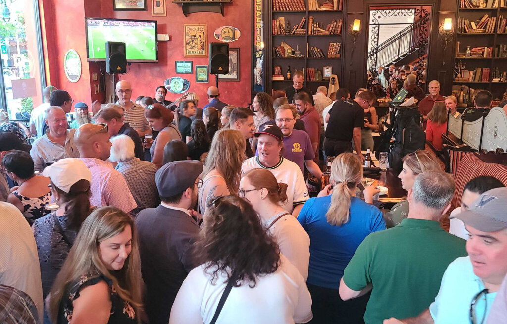 Virginia restaurant community holds fundraiser to support pub after fiery crash