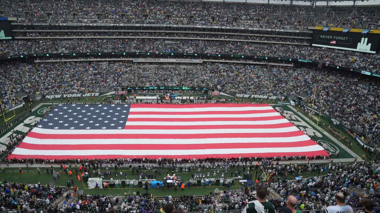Teams around the NFL tweeted messages honoring the victims, survivors and first responders of the 9/11 terrorist attacks, including a particularly emotional national anthem at Metlife Stadium as the Jets hosted the Ravens.