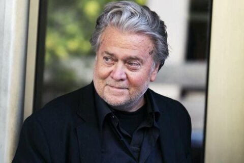 Justice Dept. recommends 6 months in prison for Steve Bannon