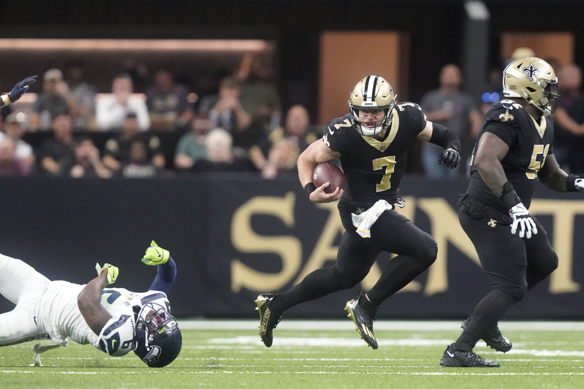 <p><em><strong>Seahawks 32</strong></em><br />
<em><strong>Saints 39</strong></em></p>
<p>Now <em>that&#8217;s</em> the way you use Taysom Hill. This might be the first good thing Dennis Allen has done as head coach in New Orleans.</p>
