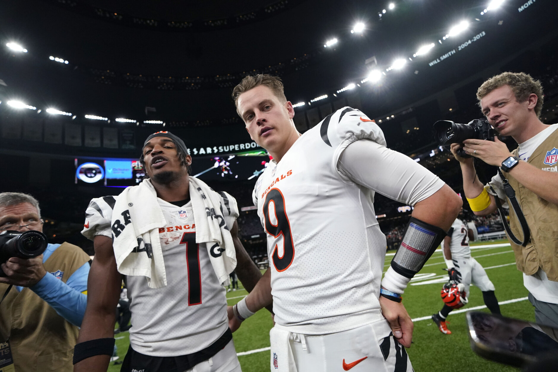 <p><b><i>Bengals 30</i></b><br />
<b><i>Saints 26</i></b></p>
<p>Of course the Bayou Boys (former LSU greats Joe Burrow and Ja&#8217;Marr Chase) teamed up to hand former Bengal Andy Dalton the &#8216;L&#8217; that could cost him <a href="https://profootballtalk.nbcsports.com/2022/10/16/report-opportunity-for-andy-dalton-to-remain-saints-starter/" target="_blank" rel="noopener" data-saferedirecturl="https://www.google.com/url?q=https://profootballtalk.nbcsports.com/2022/10/16/report-opportunity-for-andy-dalton-to-remain-saints-starter/&amp;source=gmail&amp;ust=1666046055090000&amp;usg=AOvVaw2rN1qr18X9mCwjM1HnUg7j">his last, best chance to be a starting QB</a>.</p>
