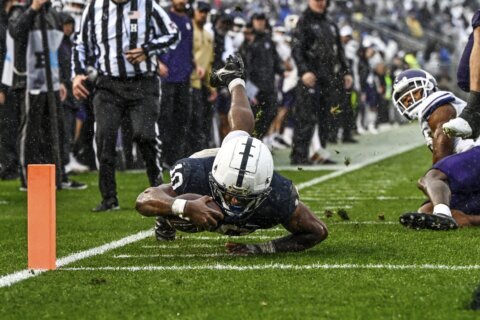 No. 11 Penn State outlasts Northwestern 17-7 in sloppy game
