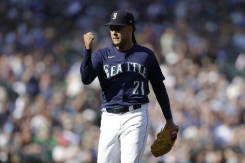 Castillo strikes out 8, surging Mariners drop A’s 5-1