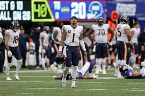 Bears don’t capitalize on chances in falling to Giants 20-12