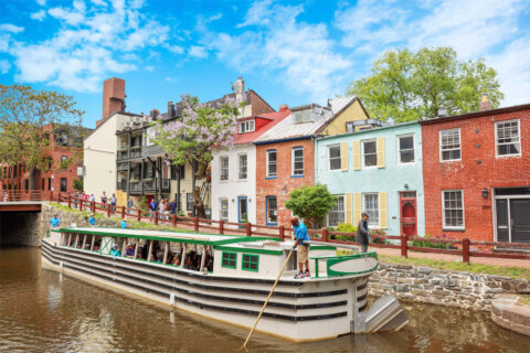 C&O Canal boat rides ending soon, will be back in 2025