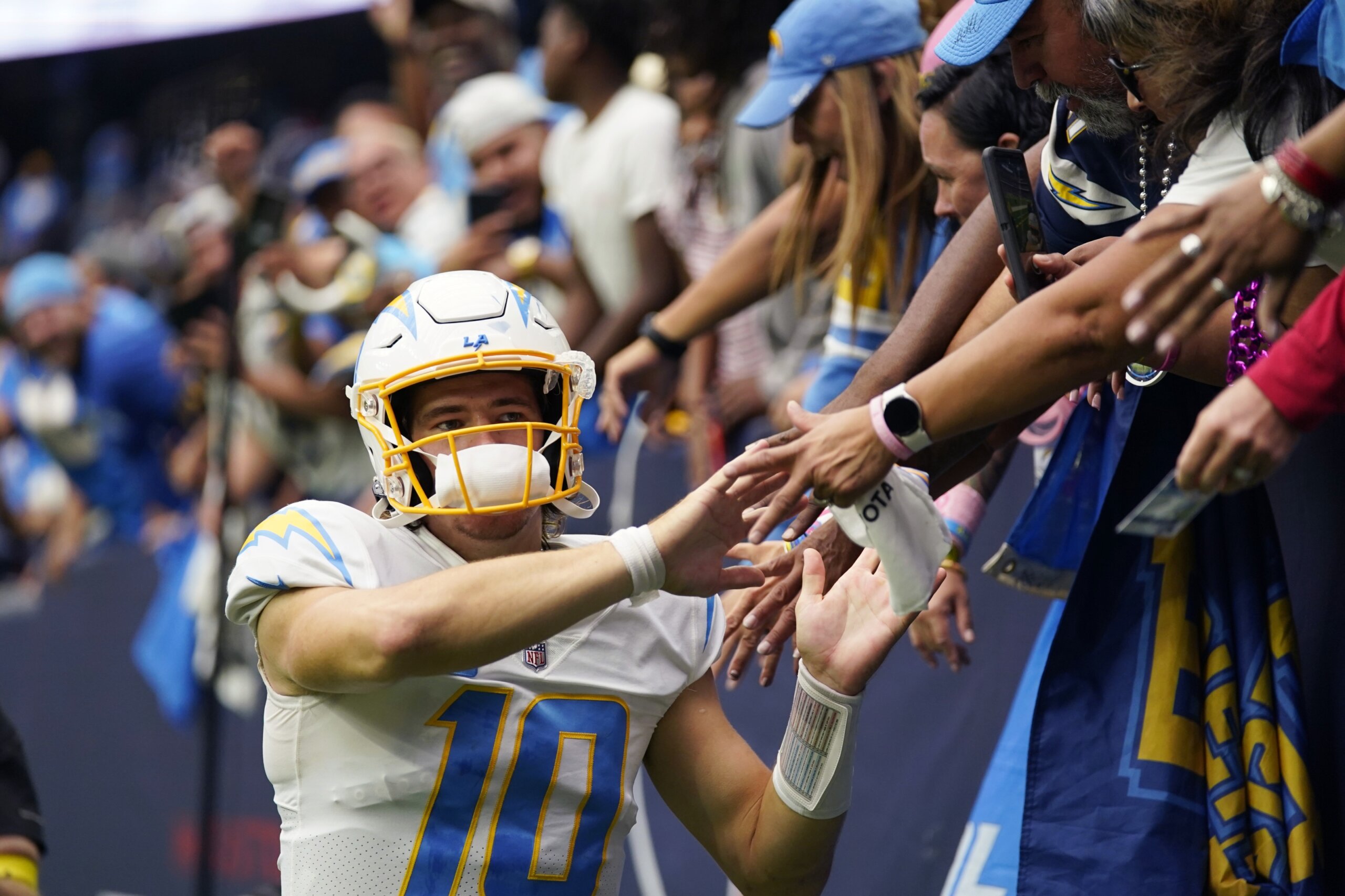 Rookie Jamaree Salyer named Chargers' starting left tackle vs. Texans