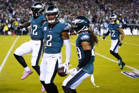 Eagles take 3rd 6-0 start in franchise history into off week