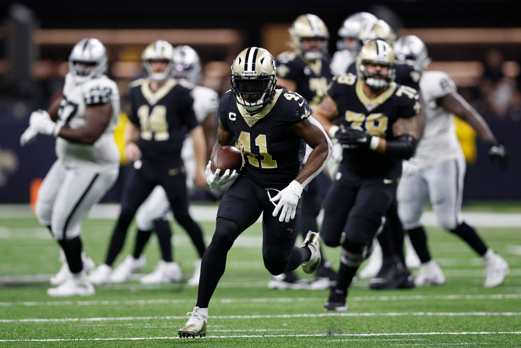 <p><b><i>Raiders 0</i></b><br />
<b><i>Saints 24</i></b></p>
<p>Las Vegas has to come east for a 1 p.m. kickoff and the Raiders suffer their first shutout loss since 2014 — and against the team that allowed the second-most points in the NFL entering the day. Coincidence? Nah, just the Dave Preston Corollary striking again.</p>
<p>But watch New Orleans leading up to Tuesday&#8217;s trade deadline — <a href="https://twitter.com/ESPNStatsInfo/status/1586788094422007810?s=20&amp;t=1hV9LH-TkICsHjm2aPxK5g" target="_blank" rel="noopener">Alvin Kamara&#8217;s monster game</a> felt a lot like a showcase to see if a RB-needy contender (*cough* BUFFALO *cough*) bets the farm that he&#8217;s the missing piece to their championship puzzle.</p>
