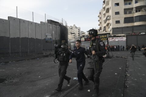 Israeli settlers rampage in Palestinian town in West Bank